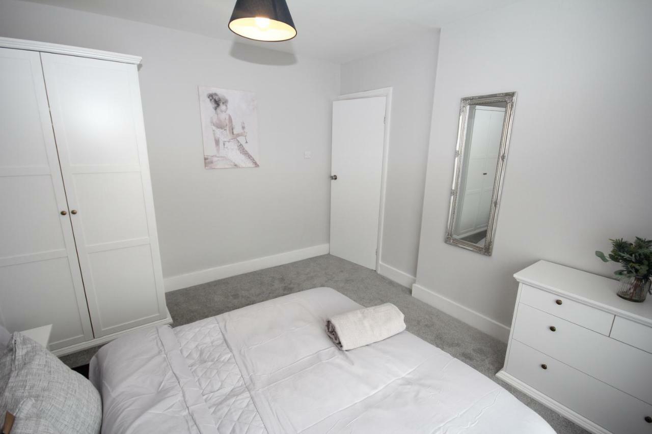 The Uxbridge House Villa Dış mekan fotoğraf